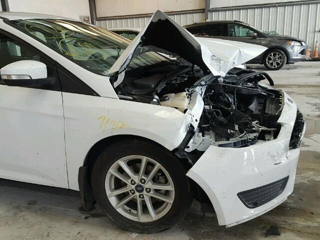 1FADP3F28GL336629 - 2016 FORD FOCUS SE WHITE photo 9