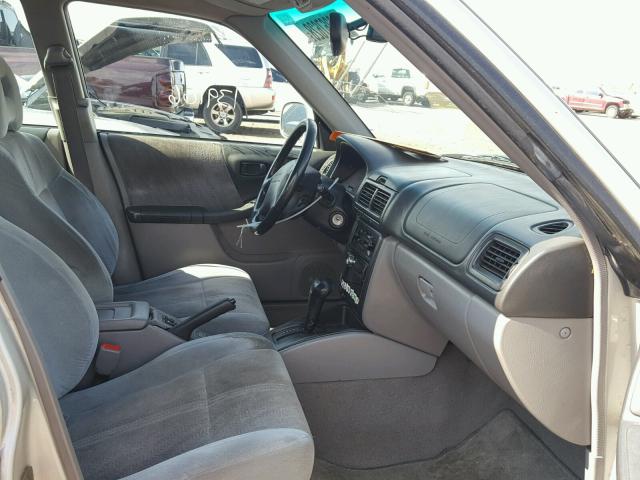 JF1SF656X1H746990 - 2001 SUBARU FORESTER S 银色 照片 5