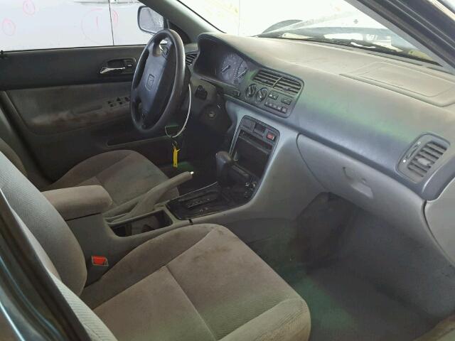 1HGCD5638TA229137 - 1996 HONDA ACCORD LX GREEN photo 5