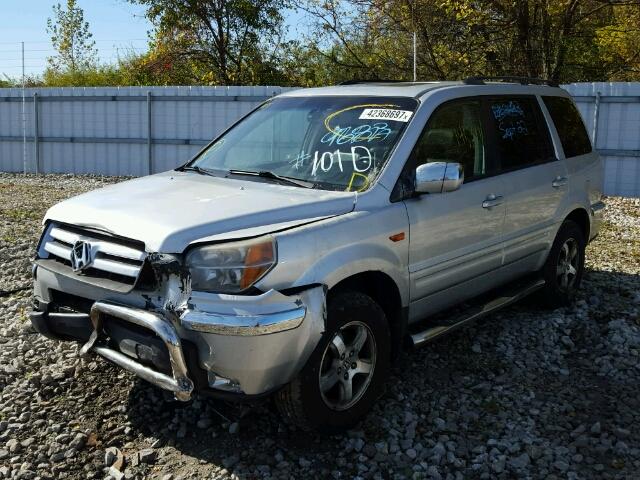 5FNYF18616B009865 - 2006 HONDA PILOT EX SILVER photo 2