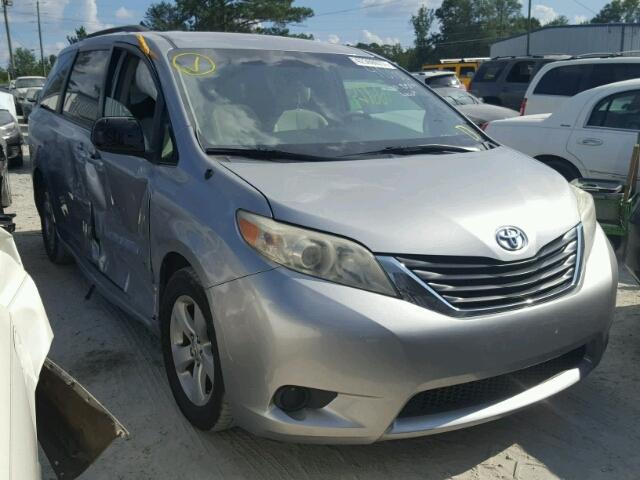 5TDKK3DC2BS004060 - 2011 TOYOTA SIENNA LE SILVER photo 1