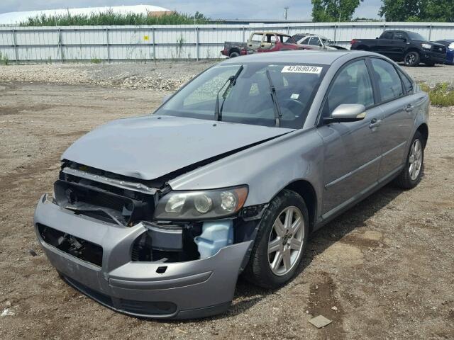 YV1MS682642025168 - 2004 VOLVO S40 T5 GRAY photo 2