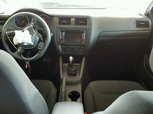 3VW2K7AJ9FM226575 - 2015 VOLKSWAGEN JETTA BASE 白色 照片 9