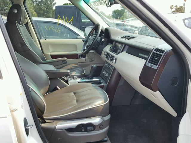 SALMF1D4XAA324399 - 2010 LAND ROVER RANGE ROVE WHITE photo 5