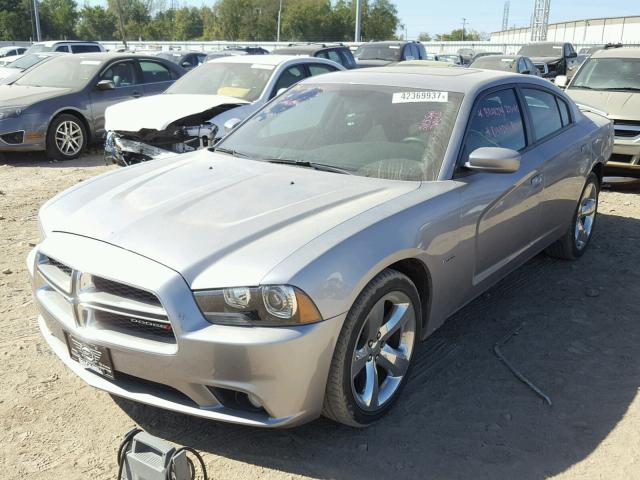 2C3CDXCT4EH217672 - 2014 DODGE CHARGER R/ SILVER photo 2