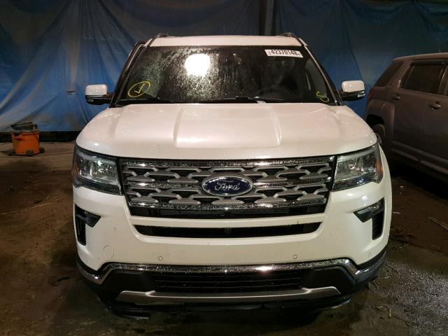 1FM5K8F8XJGB29427 - 2018 FORD EXPLORER L WHITE photo 9