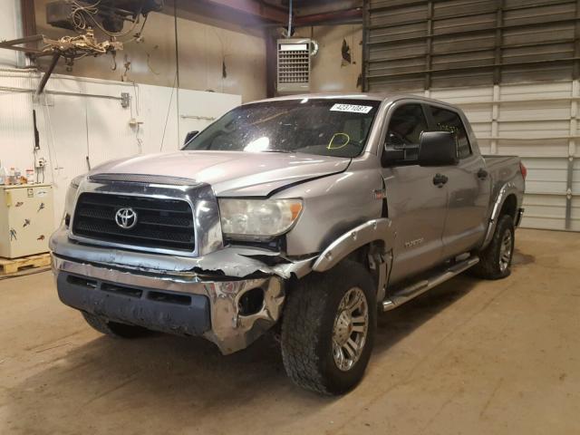 5TBDV541X7S471401 - 2007 TOYOTA TUNDRA SILVER photo 2