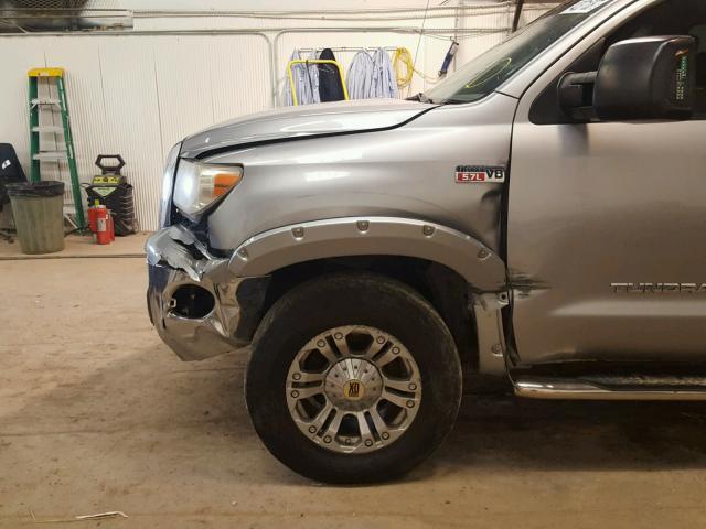 5TBDV541X7S471401 - 2007 TOYOTA TUNDRA SILVER photo 9