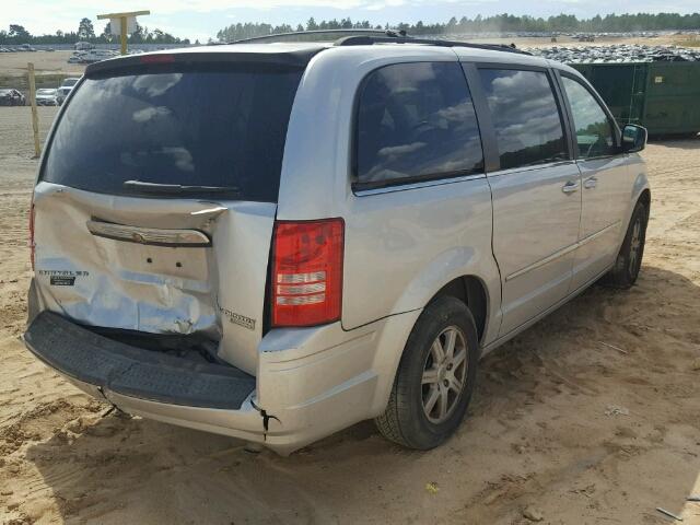 2A4RR5D11AR203896 - 2010 CHRYSLER TOWN & COU SILVER photo 4