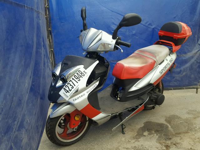 L9NTELKE4H1010093 - 2017 CHALET MOPED TWO TONE photo 2