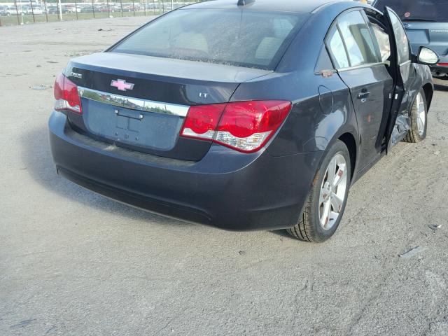 1G1PE5SB8F7191123 - 2015 CHEVROLET CRUZE LT GRAY photo 4