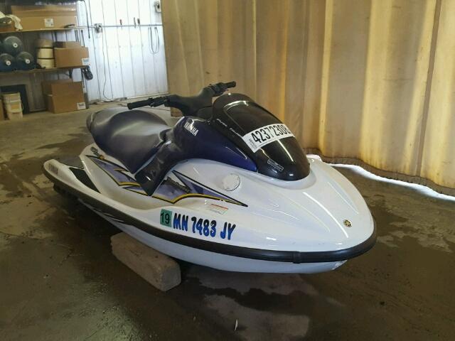 YAMA3709C404 - 2004 YAMAHA WAVERUNNER WHITE photo 1