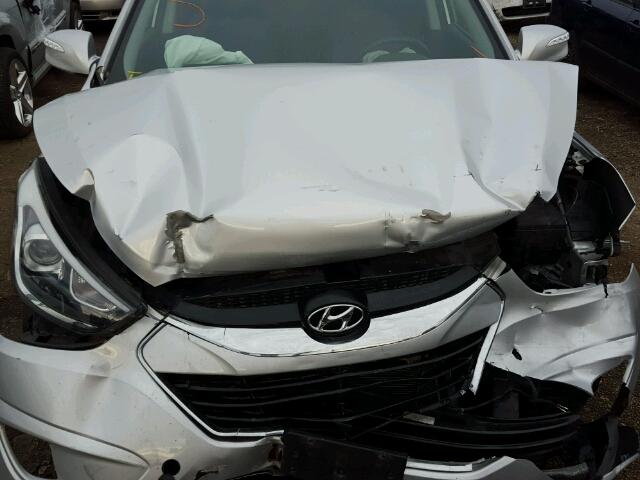 KM8JU3AG0EU919336 - 2014 HYUNDAI TUCSON SILVER photo 7