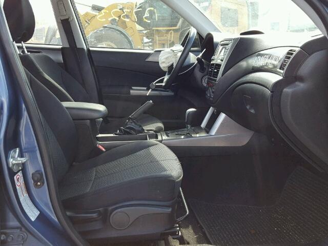 JF2SHBBC6CH453521 - 2012 SUBARU FORESTER BLUE photo 5