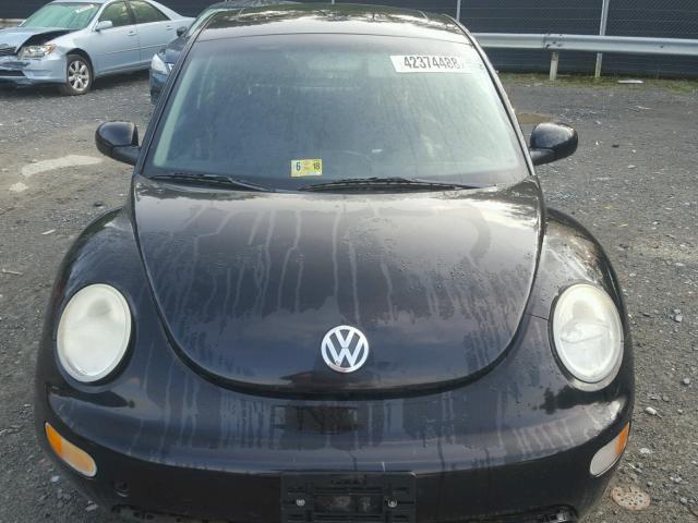 3VWCK21C03M420030 - 2003 VOLKSWAGEN NEW BEETLE შავი ფოტო 9
