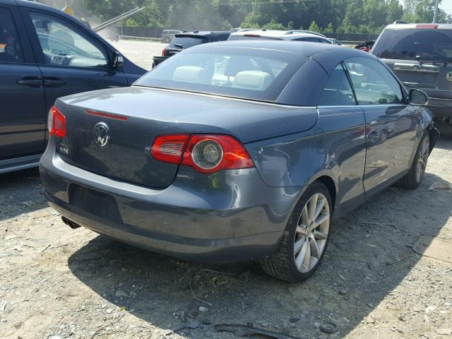WVWDB71F67V026767 - 2007 VOLKSWAGEN EOS 3.2L S GRAY photo 4
