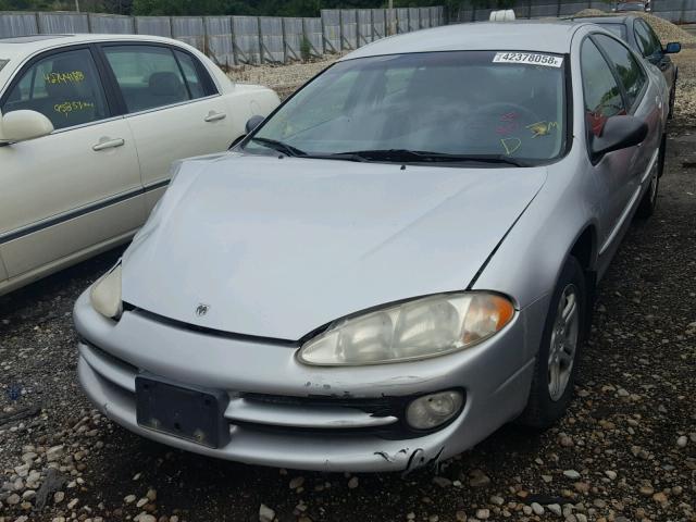 2B3HD56J8YH369296 - 2000 DODGE INTREPID E GRAY photo 2