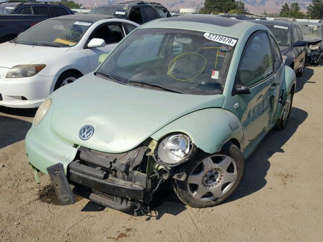 3VWCT21C51M401533 - 2001 VOLKSWAGEN NEW BEETLE GREEN photo 2