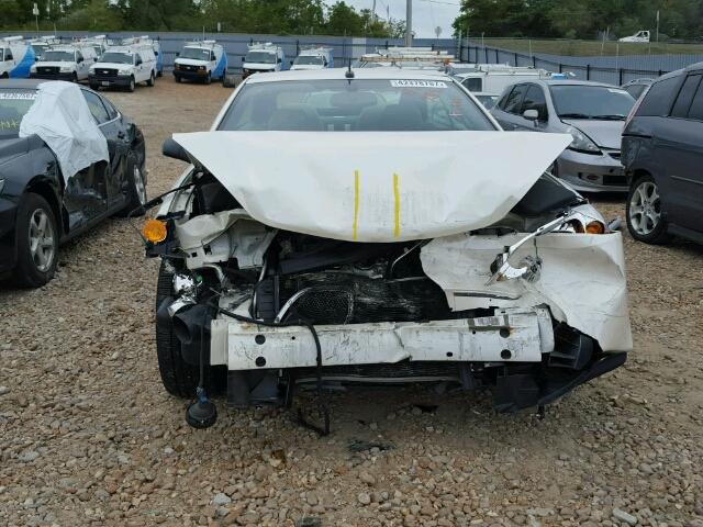 1G2ZH36N284307604 - 2008 PONTIAC G6 GT WHITE photo 9