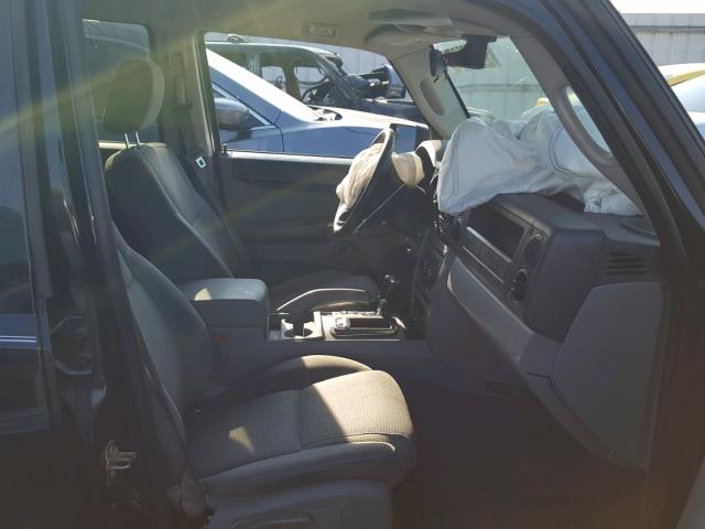 1J8HG48P07C562960 - 2007 JEEP COMMANDER BLACK photo 5