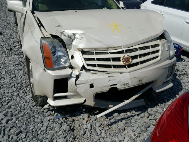 1GYEE637780103425 - 2008 CADILLAC SRX WHITE photo 9