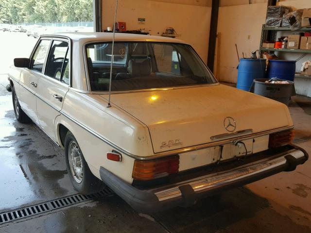 11406012113430 - 1975 MERCEDES-BENZ 280 WHITE photo 3