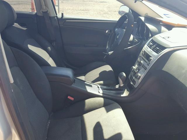 1G1ZC5E07AF301926 - 2010 CHEVROLET MALIBU 1LT ვერცხლისფერი ფოტო 5