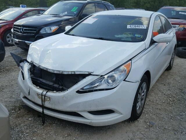 5NPEB4AC3CH438793 - 2012 HYUNDAI SONATA WHITE photo 2