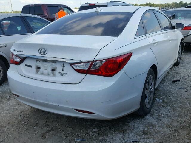 5NPEB4AC3CH438793 - 2012 HYUNDAI SONATA WHITE photo 4