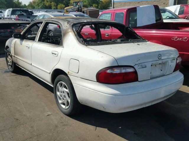 1YVGF22D625275297 - 2002 MAZDA 626 WHITE photo 3