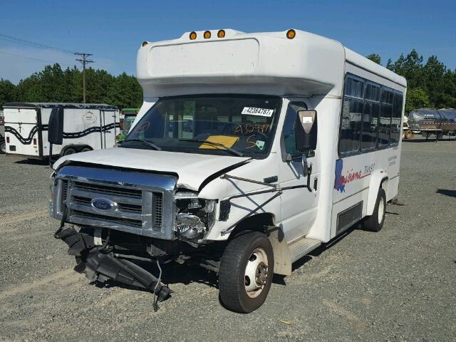 1FDEE35L49DA32947 - 2009 FORD ECONOLINE WHITE photo 2