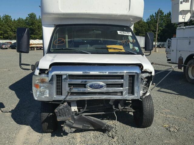 1FDEE35L49DA32947 - 2009 FORD ECONOLINE WHITE photo 9