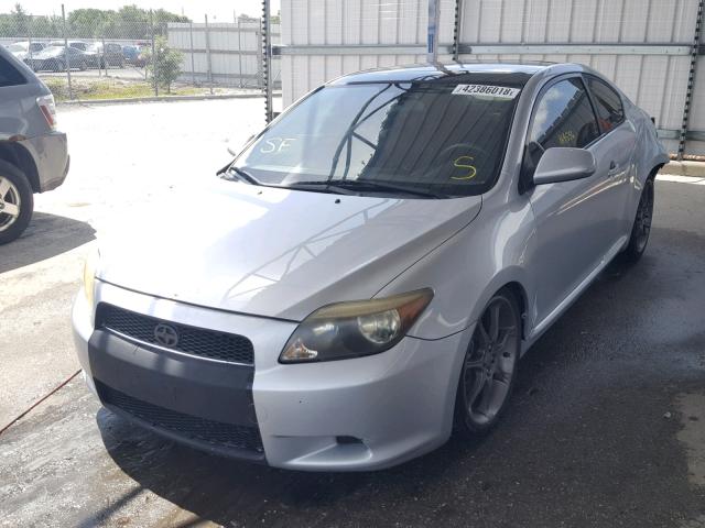 JTKDE177X50011745 - 2005 TOYOTA SCION TC 银色 照片 2