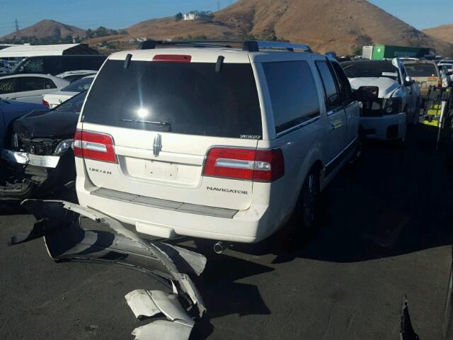 5LMFL27597LJ12831 - 2007 LINCOLN NAVIGATOR WHITE photo 4