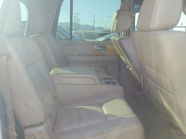 5LMFL27597LJ12831 - 2007 LINCOLN NAVIGATOR WHITE photo 6