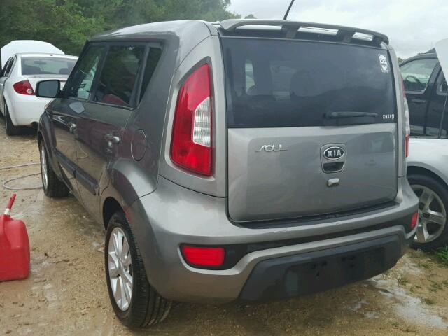 KNDJT2A6XC7393981 - 2012 KIA SOUL + GRAY photo 3