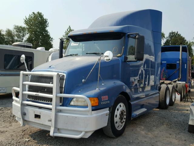 4VG7DAJH2WN747681 - 1998 VOLVO VN BLUE photo 2