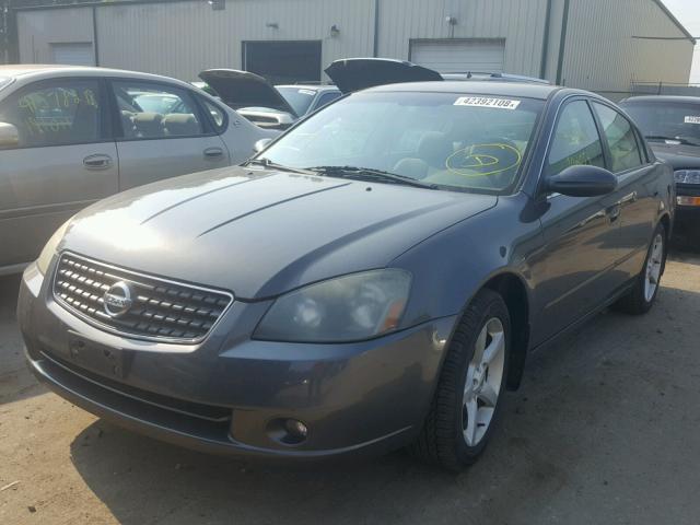 1N4BL11D85C216908 - 2005 NISSAN ALTIMA SE GRAY photo 2