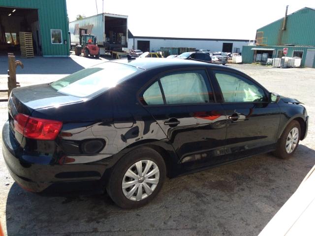 3VW1K7AJXEM327019 - 2014 VOLKSWAGEN JETTA BASE Սև լուսանկար 4