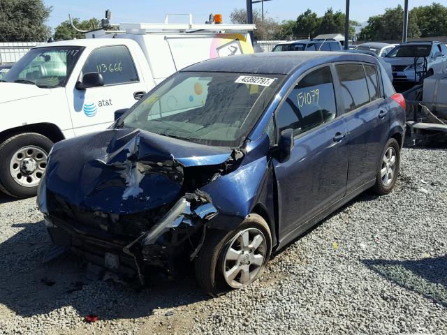 3N1BC13E37L355127 - 2007 NISSAN VERSA S BLUE photo 2