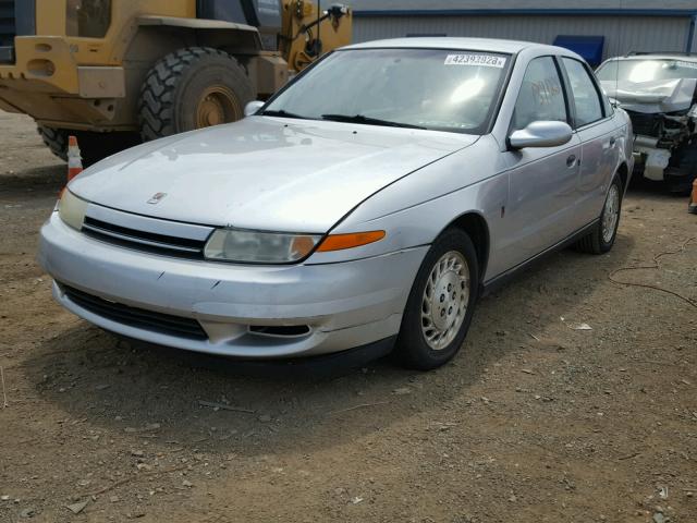 1G8JS54F62Y555592 - 2002 SATURN L100 SILVER photo 2