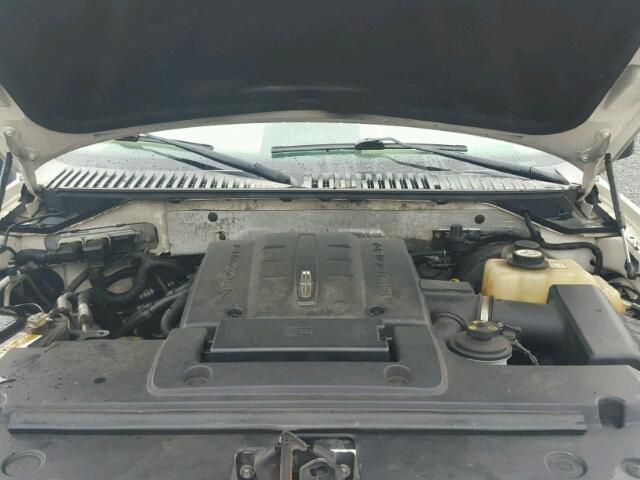 5LMFL28508LJ00051 - 2008 LINCOLN NAVIGATOR 白色 照片 7
