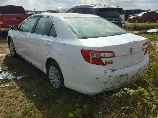 4T1BF1FK0CU528846 - 2012 TOYOTA CAMRY BASE WHITE photo 3