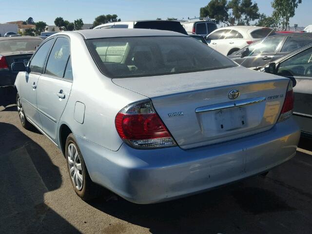 JTDBE32K663055831 - 2006 TOYOTA CAMRY LE BLUE photo 3