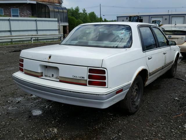 1G3AG55N8P6445465 - 1993 OLDSMOBILE CUTLASS CI WHITE photo 4