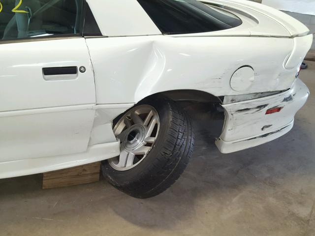 2G1FP22K0T2163405 - 1996 CHEVROLET CAMARO BAS WHITE photo 9