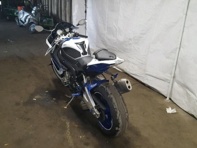 WB10D1108EZL19705 - 2014 BMW HP4  WHITE photo 3