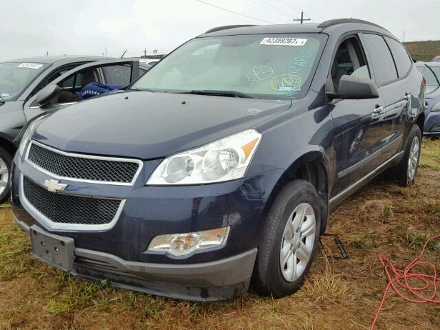 1GNLREED3AJ265882 - 2010 CHEVROLET TRAVERSE L BLUE photo 2