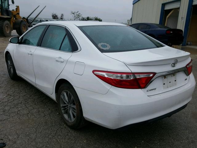 4T1BF1FK5FU083377 - 2015 TOYOTA CAMRY LE WHITE photo 3