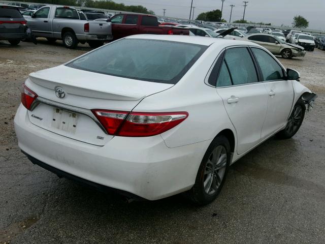 4T1BF1FK5FU083377 - 2015 TOYOTA CAMRY LE WHITE photo 4